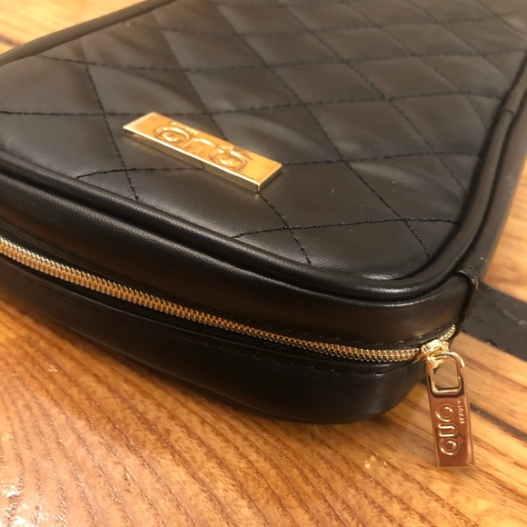 QUO: Limited Holiday Edition Pro Brush Set - 7 Synthetic Cruelty-Free Makeup - Picture 6 of 8